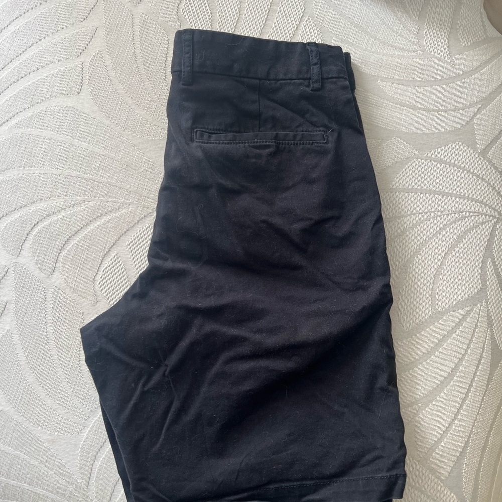 Old Navy Men's Dark Shorts - Picture 3 of 4